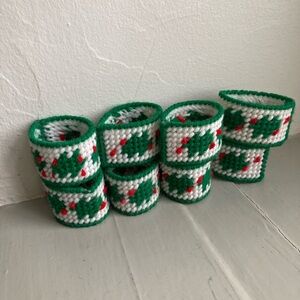 8- Vtg Christmas Holiday Napkin Rings Handmade Plastic Canvas Needlepoint Holly